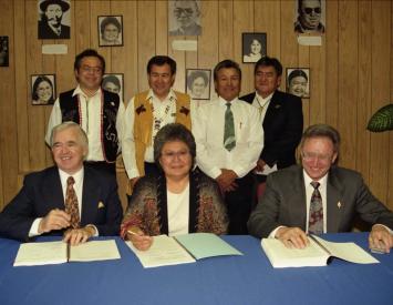 On May 29, 1993, the Umbrella Final Agreement was signed by the Government of Canada, the Government of Yukon and the Council of Yukon First Nations. The Teslin Tlingit Council, Champagne and Aishihik First Nations, Vuntut Gwitchin First Nation and First Nation of Nacho Nyak Dun also signed their Final and Self-Government Agreements. 